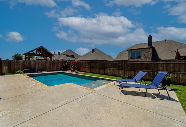 606 Lonesome Dove Drive, Midlothian, TX 76065