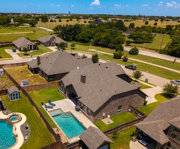 606 Lonesome Dove Drive, Midlothian, TX 76065