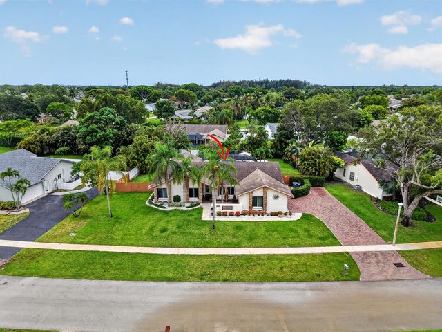 18232 104th Terrace S, Boca Raton, FL 33498