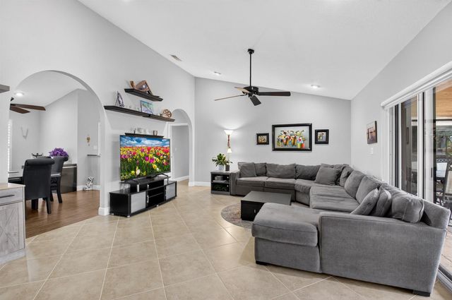 18232 104th Terrace S, Boca Raton, FL 33498