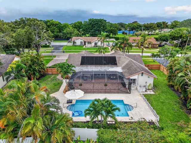 18232 104th Terrace S, Boca Raton, FL 33498