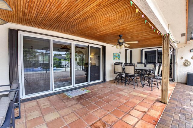 18232 104th Terrace S, Boca Raton, FL 33498
