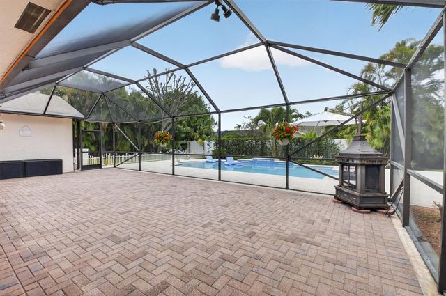 18232 104th Terrace S, Boca Raton, FL 33498