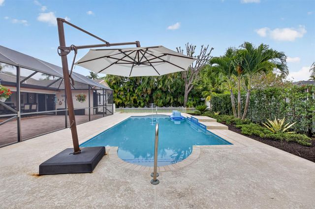 18232 104th Terrace S, Boca Raton, FL 33498