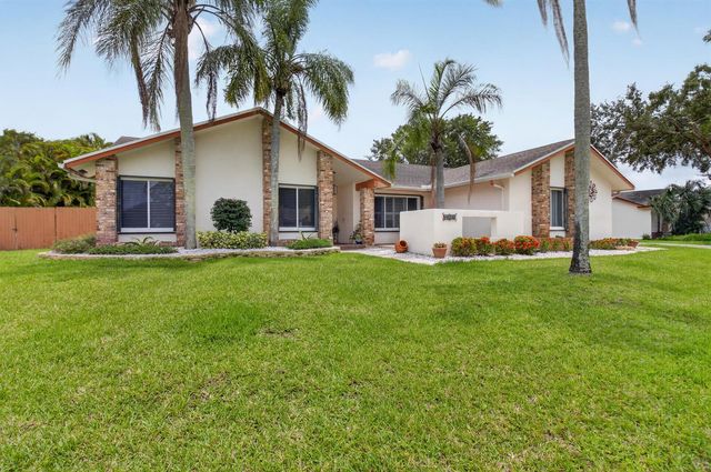 18232 104th Terrace S, Boca Raton, FL 33498