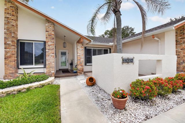 18232 104th Terrace S, Boca Raton, FL 33498