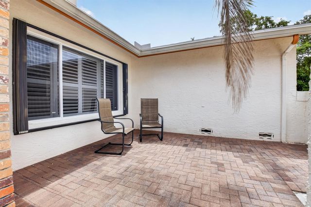 18232 104th Terrace S, Boca Raton, FL 33498