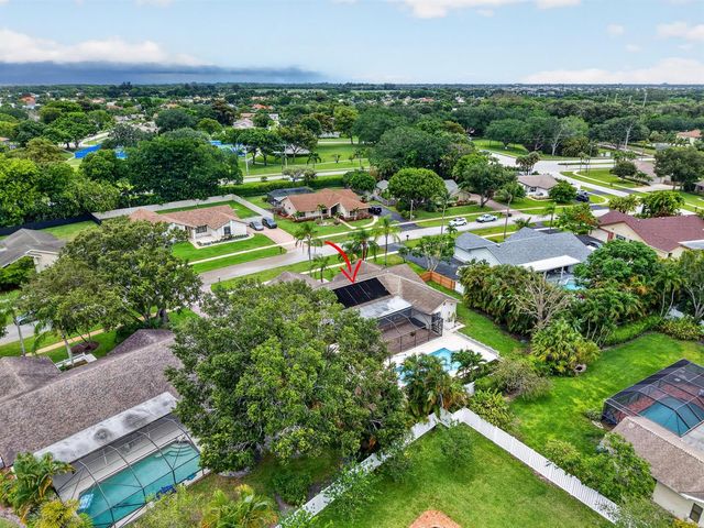 18232 104th Terrace S, Boca Raton, FL 33498