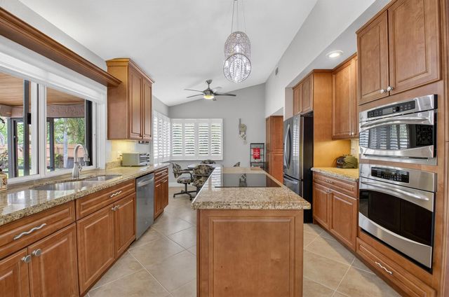 18232 104th Terrace S, Boca Raton, FL 33498