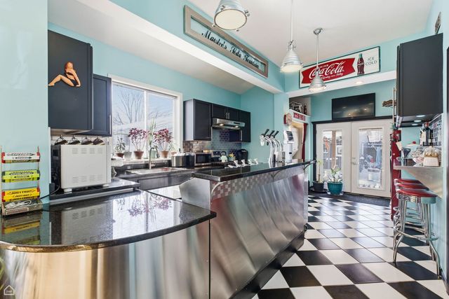 3404 N Albany Avenue, Chicago, IL 60618