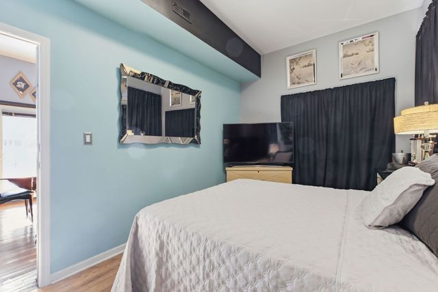 3404 N Albany Avenue, Chicago, IL 60618