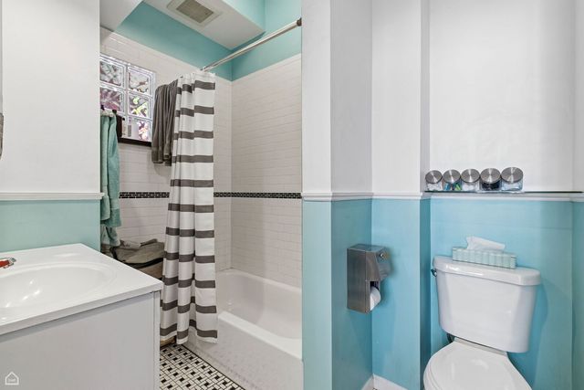 3404 N Albany Avenue, Chicago, IL 60618