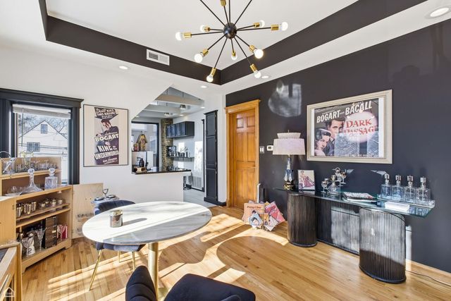 3404 N Albany Avenue, Chicago, IL 60618