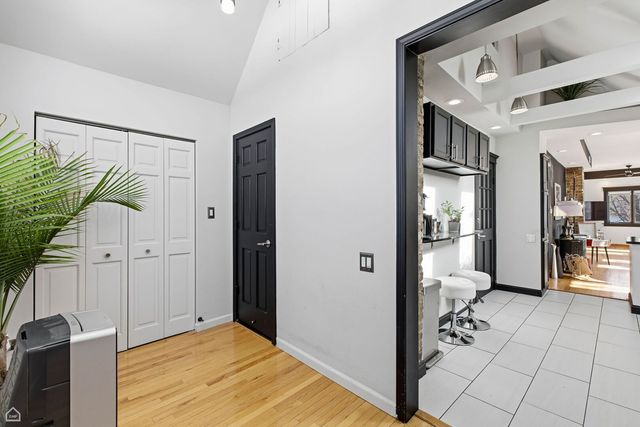 3404 N Albany Avenue, Chicago, IL 60618