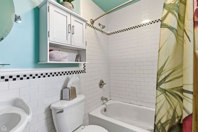 3404 N Albany Avenue, Chicago, IL 60618