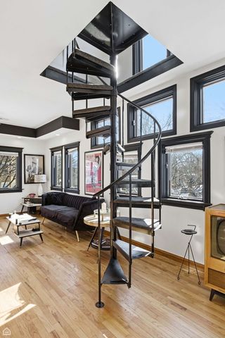 3404 N Albany Avenue, Chicago, IL 60618