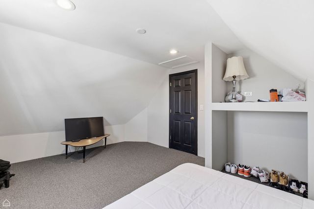 3404 N Albany Avenue, Chicago, IL 60618