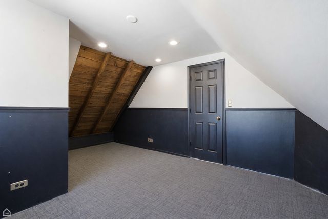 3404 N Albany Avenue, Chicago, IL 60618