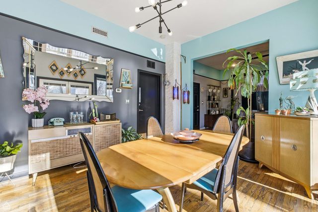 3404 N Albany Avenue, Chicago, IL 60618