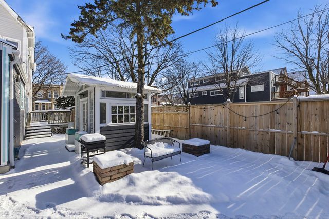 3404 N Albany Avenue, Chicago, IL 60618