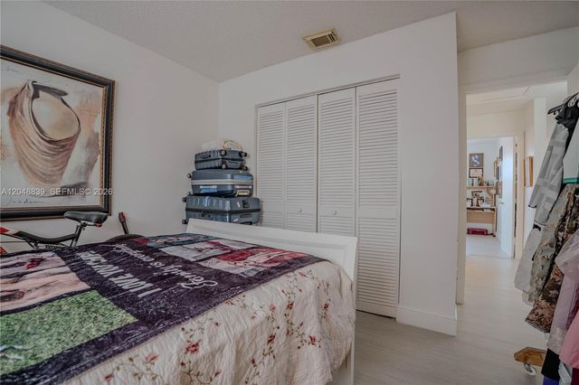 19702 NW 84th Place, Hialeah, FL 33015