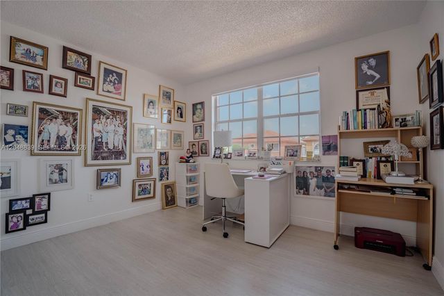 19702 NW 84th Place, Hialeah, FL 33015