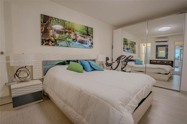 19702 NW 84th Place, Hialeah, FL 33015