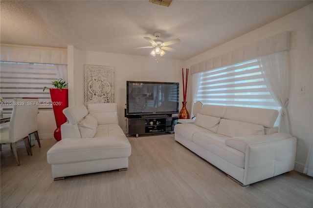 19702 NW 84th Place, Hialeah, FL 33015