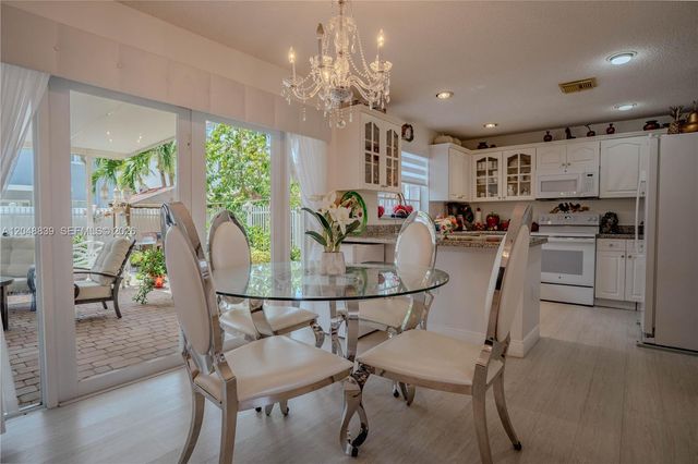 19702 NW 84th Place, Hialeah, FL 33015