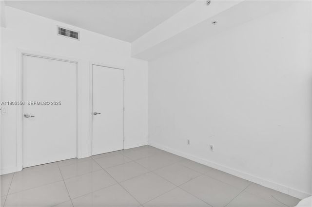 60 SW 13th St 3416, Miami, FL 33130