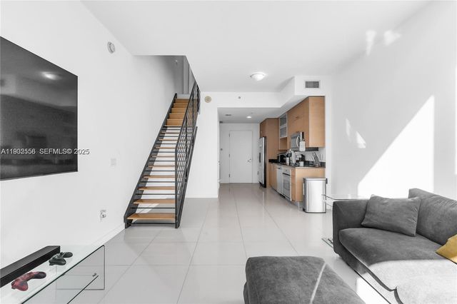 60 SW 13th St 3416, Miami, FL 33130