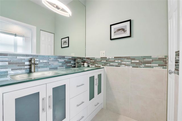 11940 NW 9th Street, Coral Springs, FL 33071