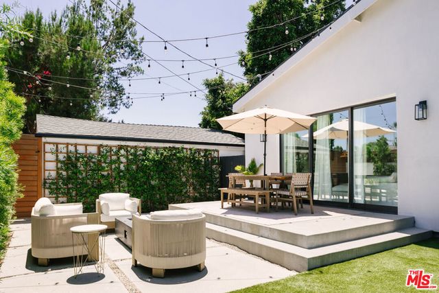 5724 Saloma Avenue, Sherman Oaks, CA 91411