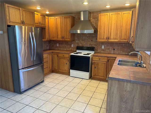 4148 S Lewiston Cir, Aurora, CO 80013