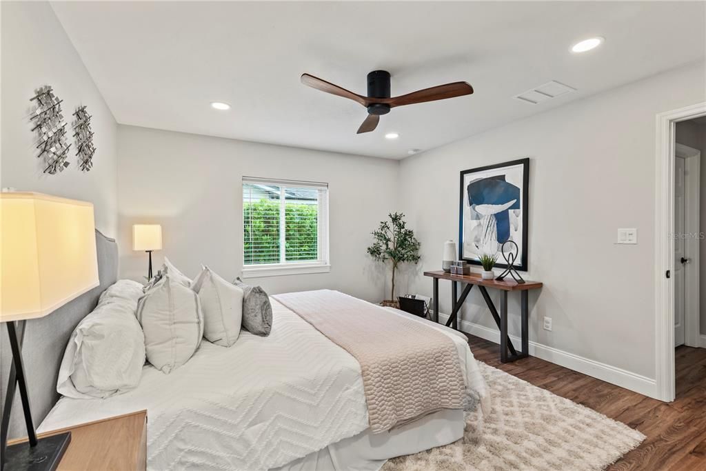 Image 25 of property listing at 2433 WHITEHALL CIRCLE, Winter Park, FL 32792