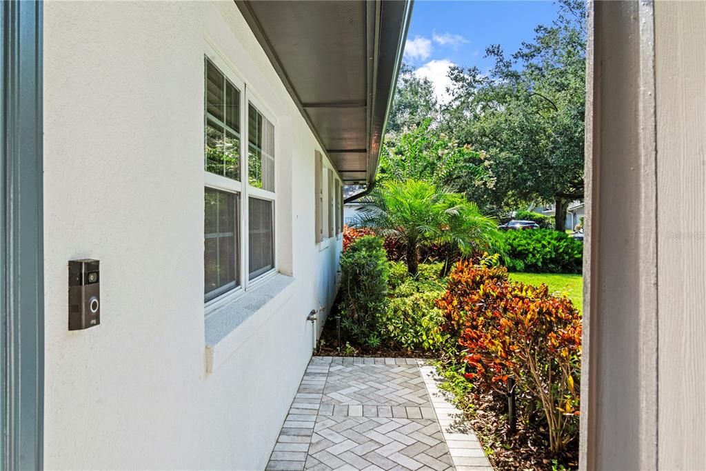 Image 36 of property listing at 2433 WHITEHALL CIRCLE, Winter Park, FL 32792