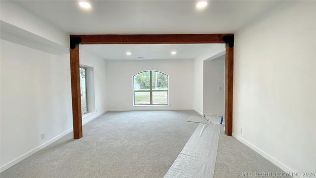 1309 S 3rd Street, Stilwell, OK 74960