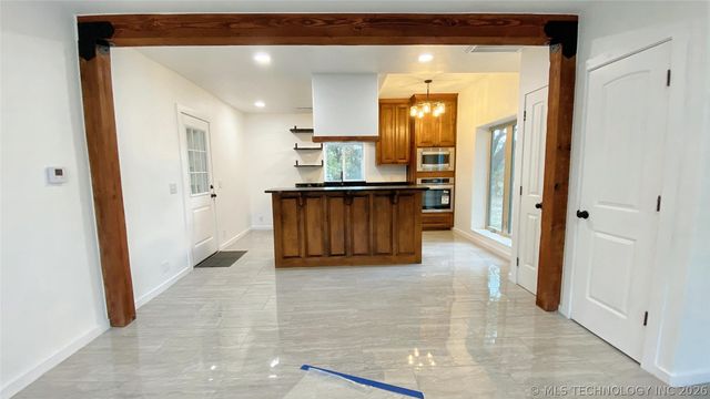 1309 S 3rd Street, Stilwell, OK 74960