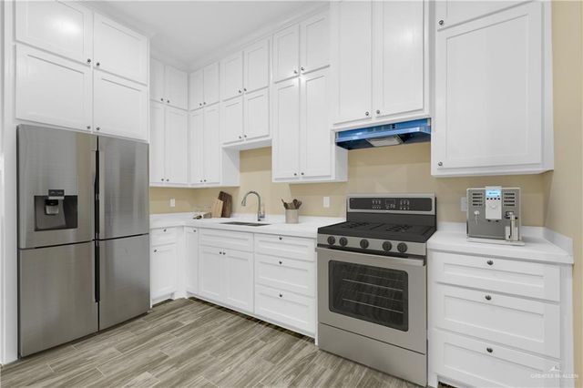 706 N 25th Street, Mission, TX 78574