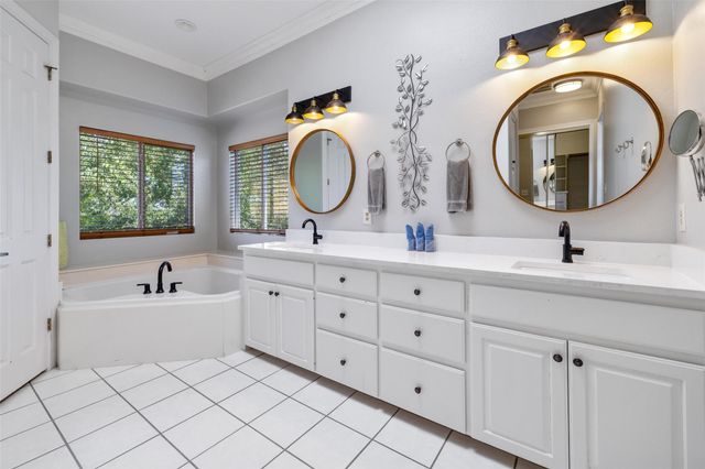 5214 McCormick Mountain DR, Austin, TX 78734