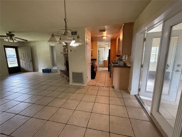 40907 W 3RD AVENUE, Umatilla, FL 32784