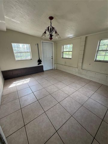 40907 W 3RD AVENUE, Umatilla, FL 32784