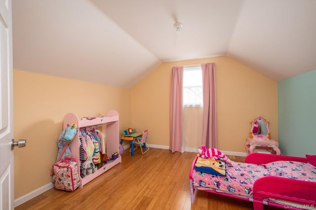 98 Hardy Lane, Westbury, NY 11590