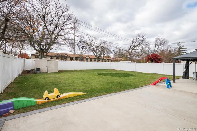 98 Hardy Lane, Westbury, NY 11590