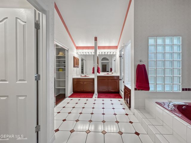 1109 NOBLE RIDGE Way, El Paso, TX 79912