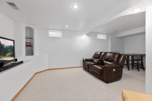 14205 Cherrywood Drive, Baxter, MN 56425