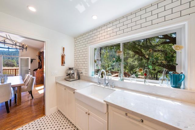 5270 Dry Creek Rd, Napa, CA 94558