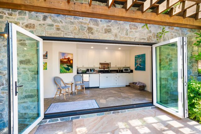 5270 Dry Creek Rd, Napa, CA 94558