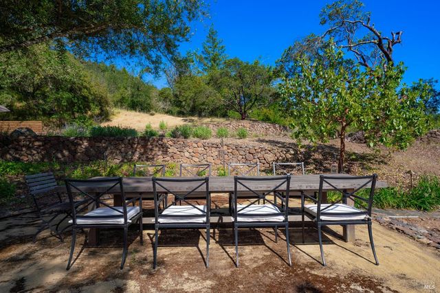 5270 Dry Creek Rd, Napa, CA 94558