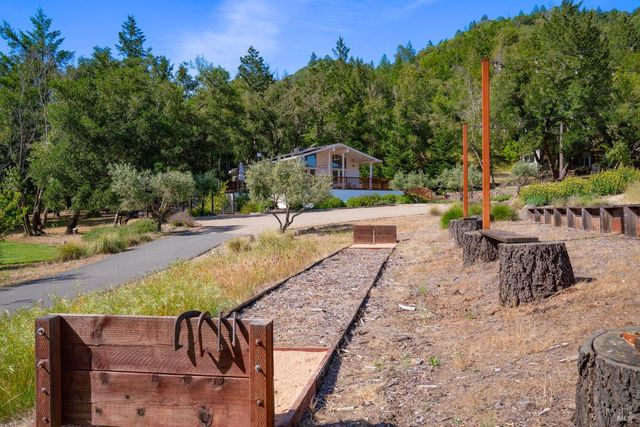 5270 Dry Creek Rd, Napa, CA 94558